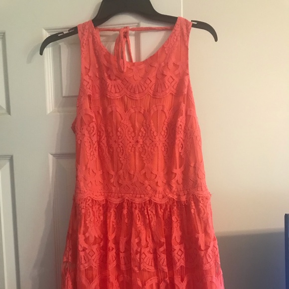 Dresses & Skirts - Junior Medium Dress